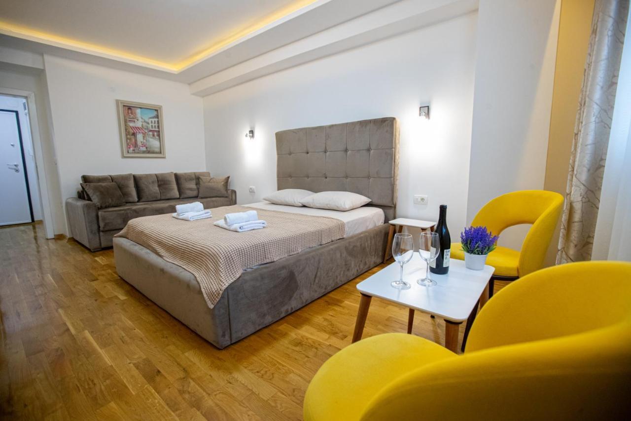 Queens Apartment